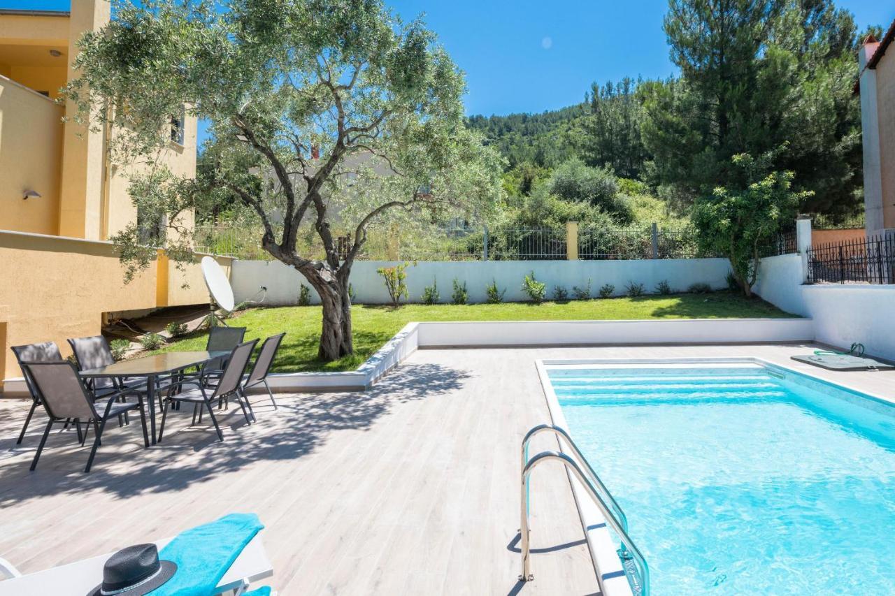 Louloudis Pool Villa Szkála Rahoníu Kültér fotó