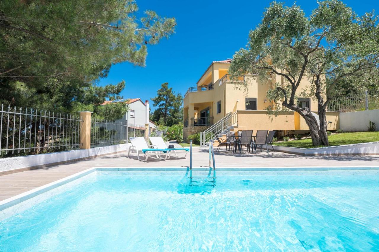 Louloudis Pool Villa Szkála Rahoníu Kültér fotó